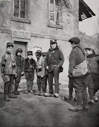 Schulkinder aus dem Elsass, 1915 von French Photographer